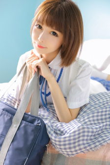 蕾丝打底衫妈妈